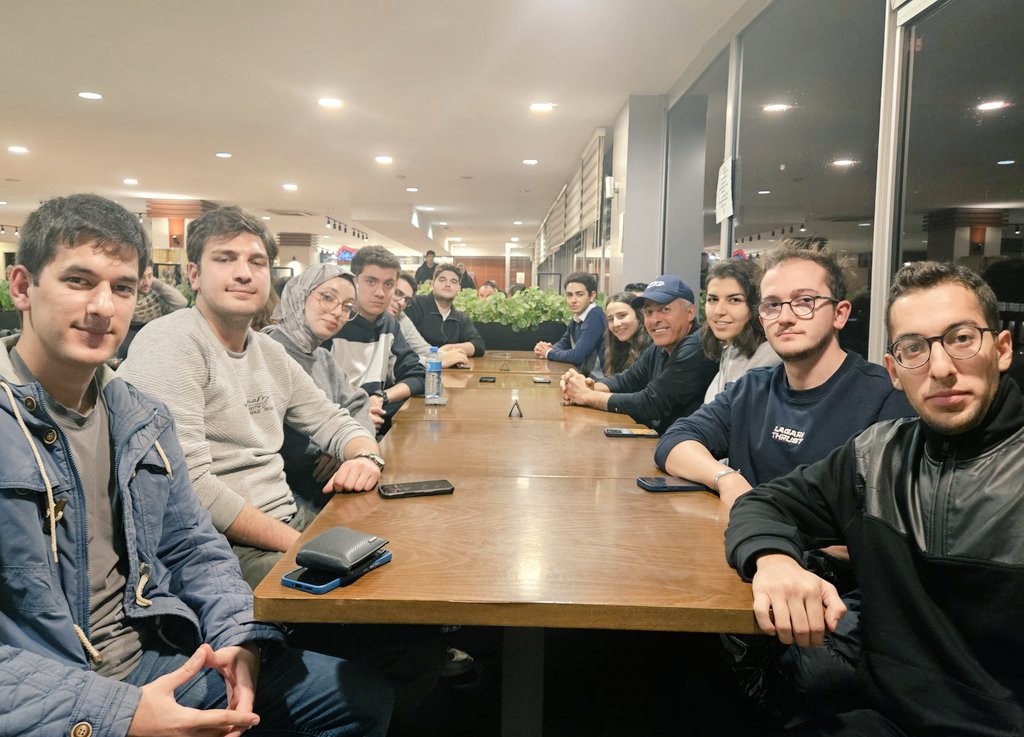 TeamsUp, İTÜ takımlarının kaptanları ile bir araya geldi. Yeni dönem öncesi takımların gelecek motivasyonlarını kaptanlarından dinledik. #TeamsUp #Mühendislik #GeleceğinTakımları <a href="/itu/">Int’l Telecommunication Union</a>.ata <a href="/ituauvteam/">ITU AUV Team</a> <a href="/space/">Space</a>.bellatrix @itusolarcarteam <a href="/itunomuavteam/">İTÜNOM</a> @itulagarithrust <a href="/parsroket/">PARS Roket Grubu</a>