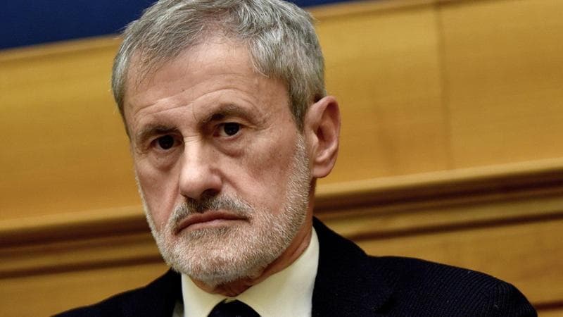 FaniSimonu34434's tweet photo. #Quirinale #Mattarella grazia uno #scafista #criminale condannato a trenta anni di carcere e #Alemanno é in #galera da oltre un anno ! Ad ognuno di noi il proprio #giudizio ! Io NON CONDIVIDO il Provvedimento del #PdR !
#BastaInvasione https://t.co/V9prW3enK3