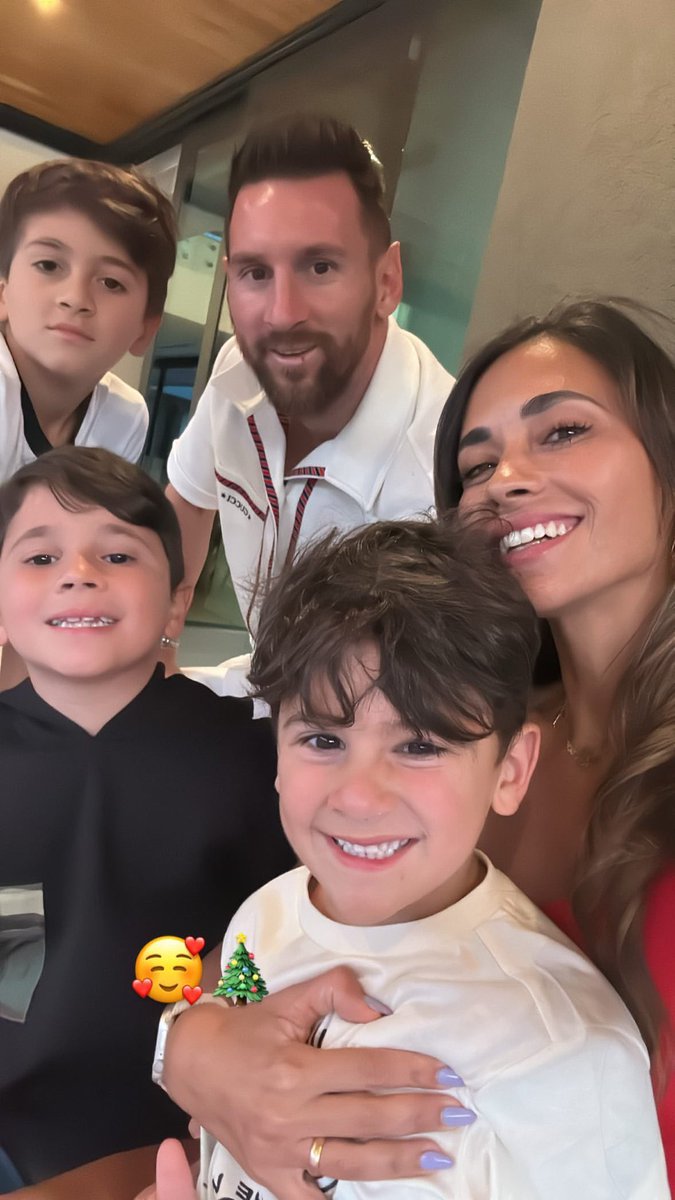 WeAreMessi's tweet photo. 😍😍 https://t.co/gu1FCPOhrP