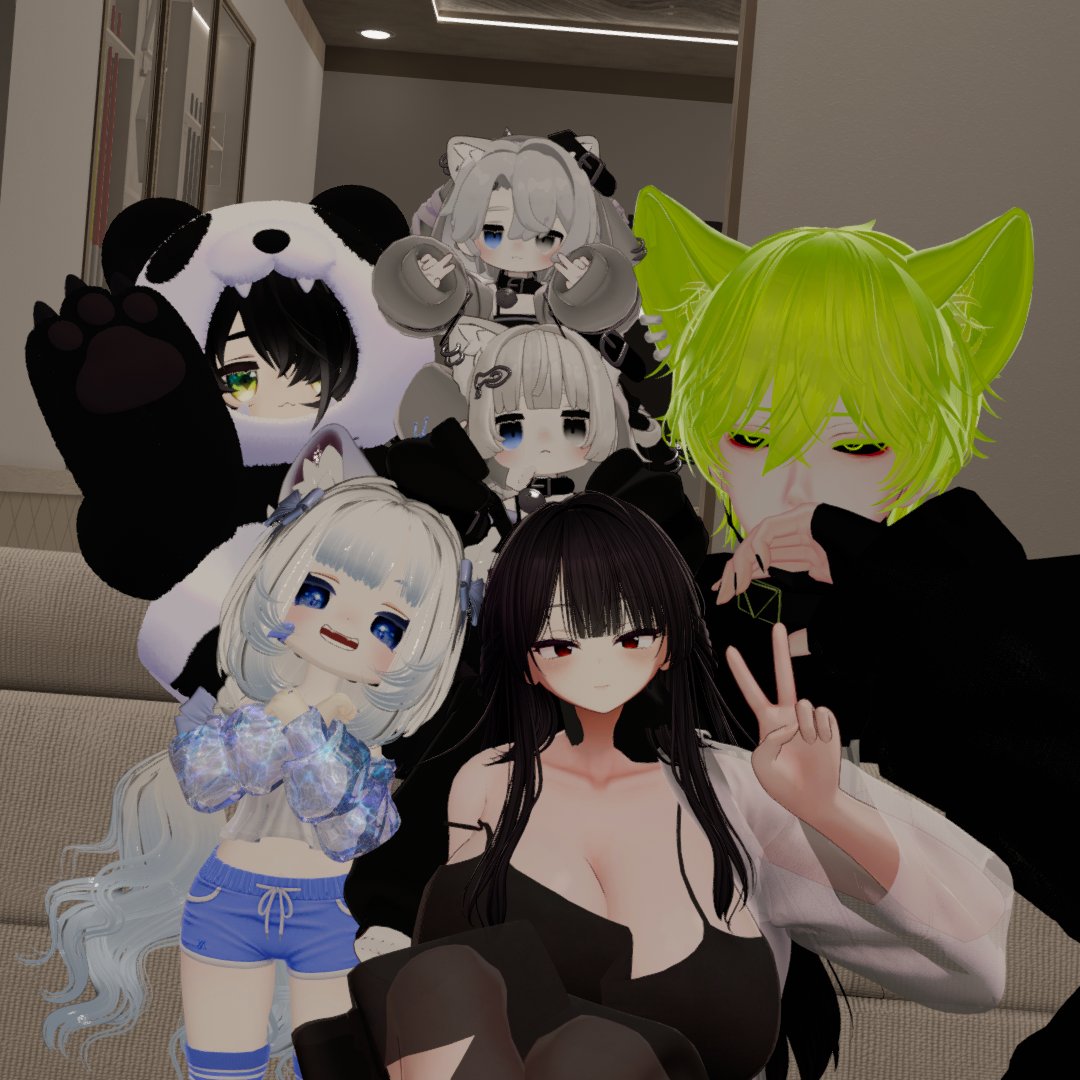 RevoltVR's tweet image. Merry Christmas!🎄☃️