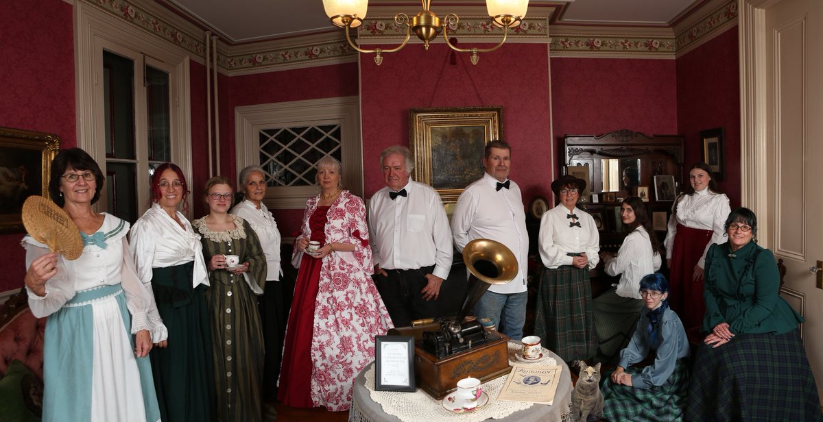 SmithFloralCo's tweet image. Merry Christmas 🎄🎁