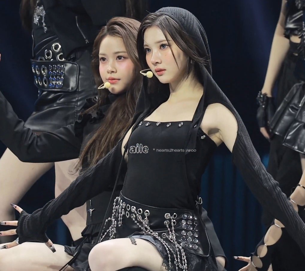 Tertipu, gw kira si bondol rambutnya jadi panjang 😆 terus carmen di kasih dark mode juga tetep imuppp #CARMEN #JIWOO #Hearts2Hearts