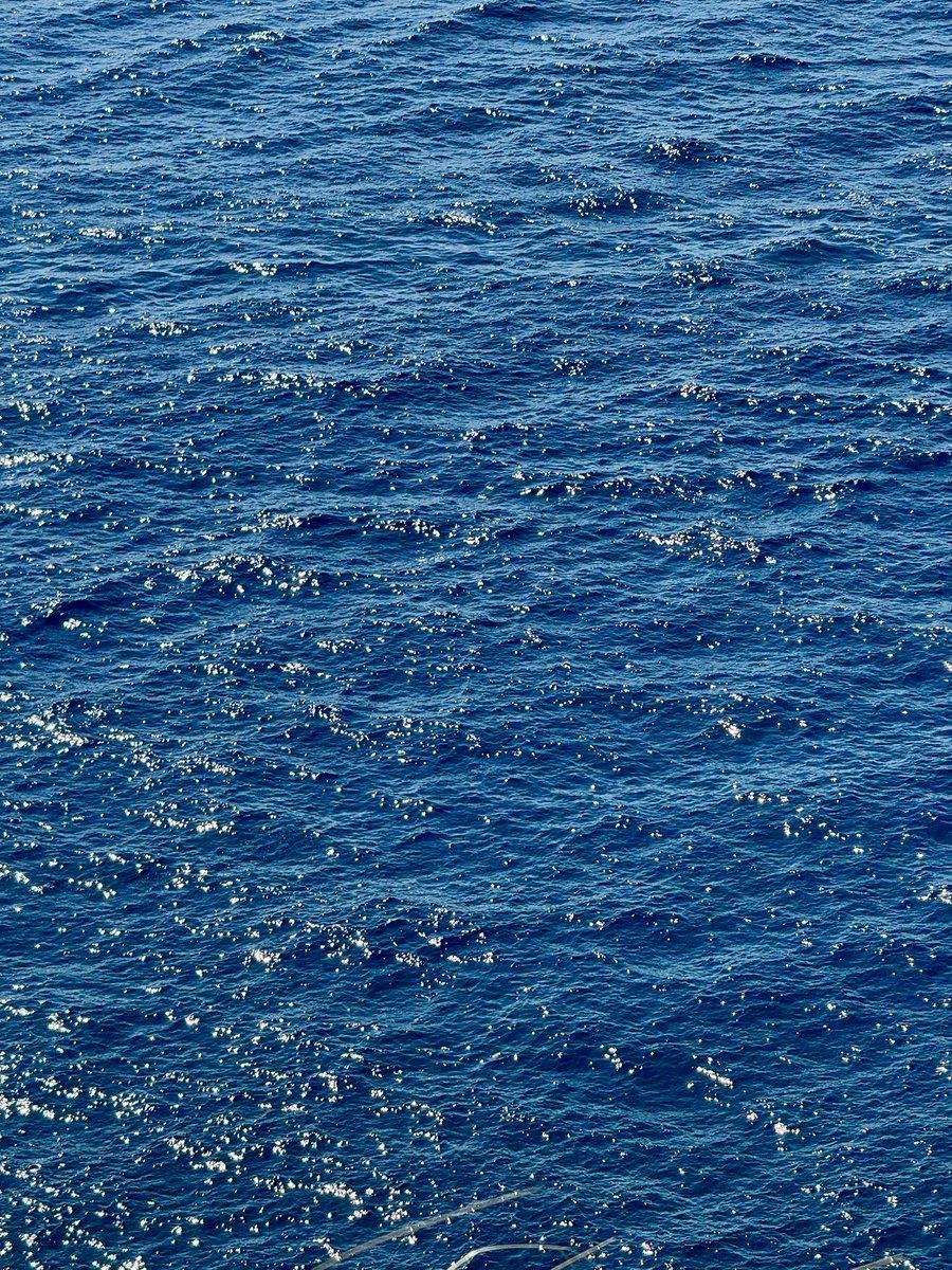 sofewsoproud_'s tweet image. il riflesso del sole sul mare rimarrà una delle mie cose preferite di sempre