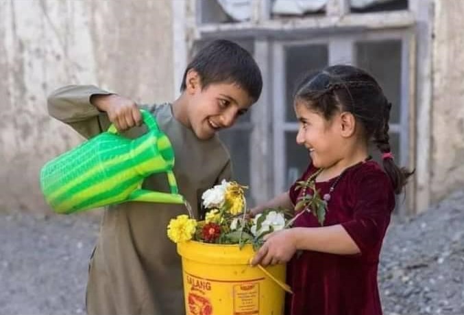 "هناك من سيبخل عليك بزهرة، وهناك من سيزرع حديقة كاملة لأجلك. الفرق بينهما ليس في القدرة، وإنما بالنية" (م)

#جماليات