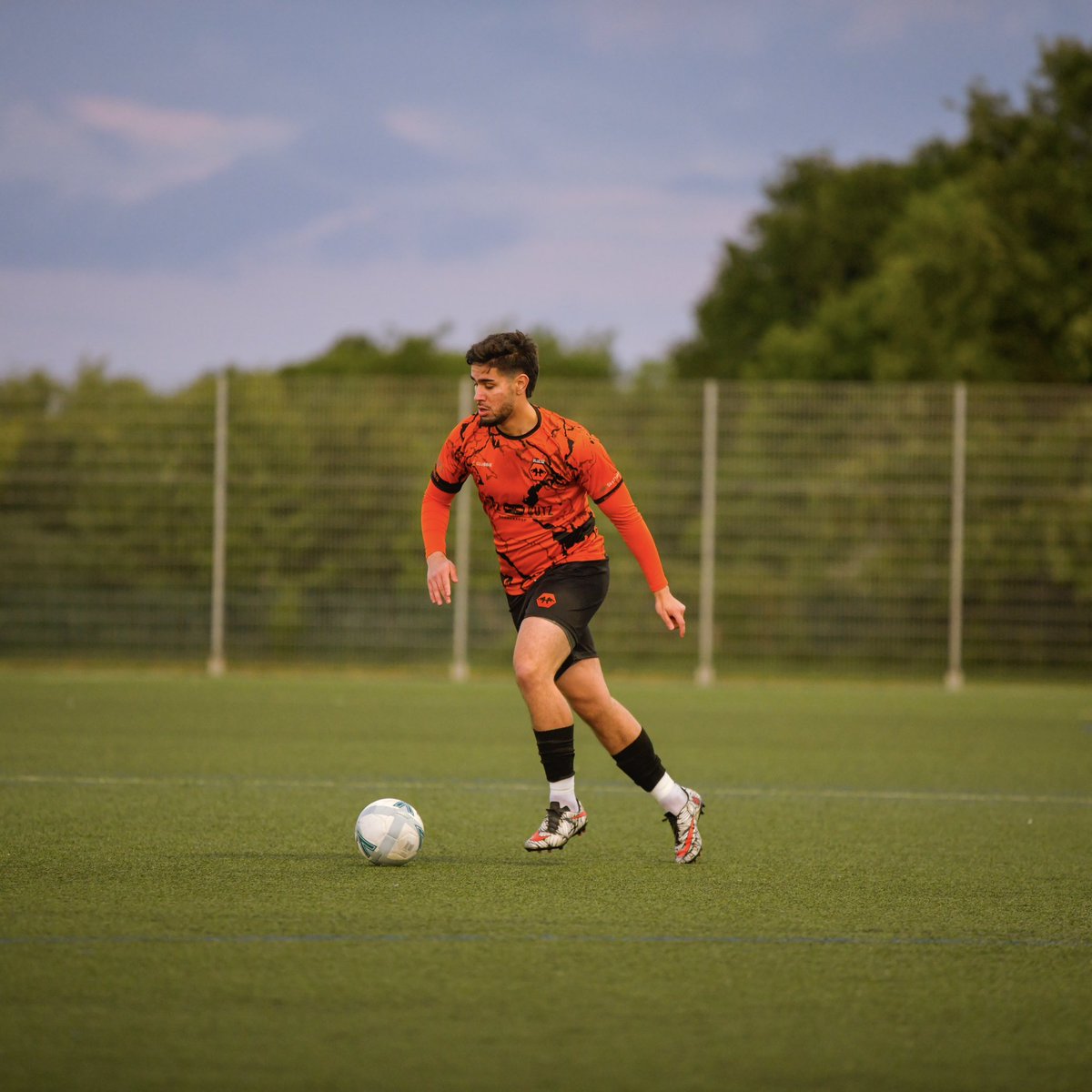 Hounslow Wolves FC tweet media