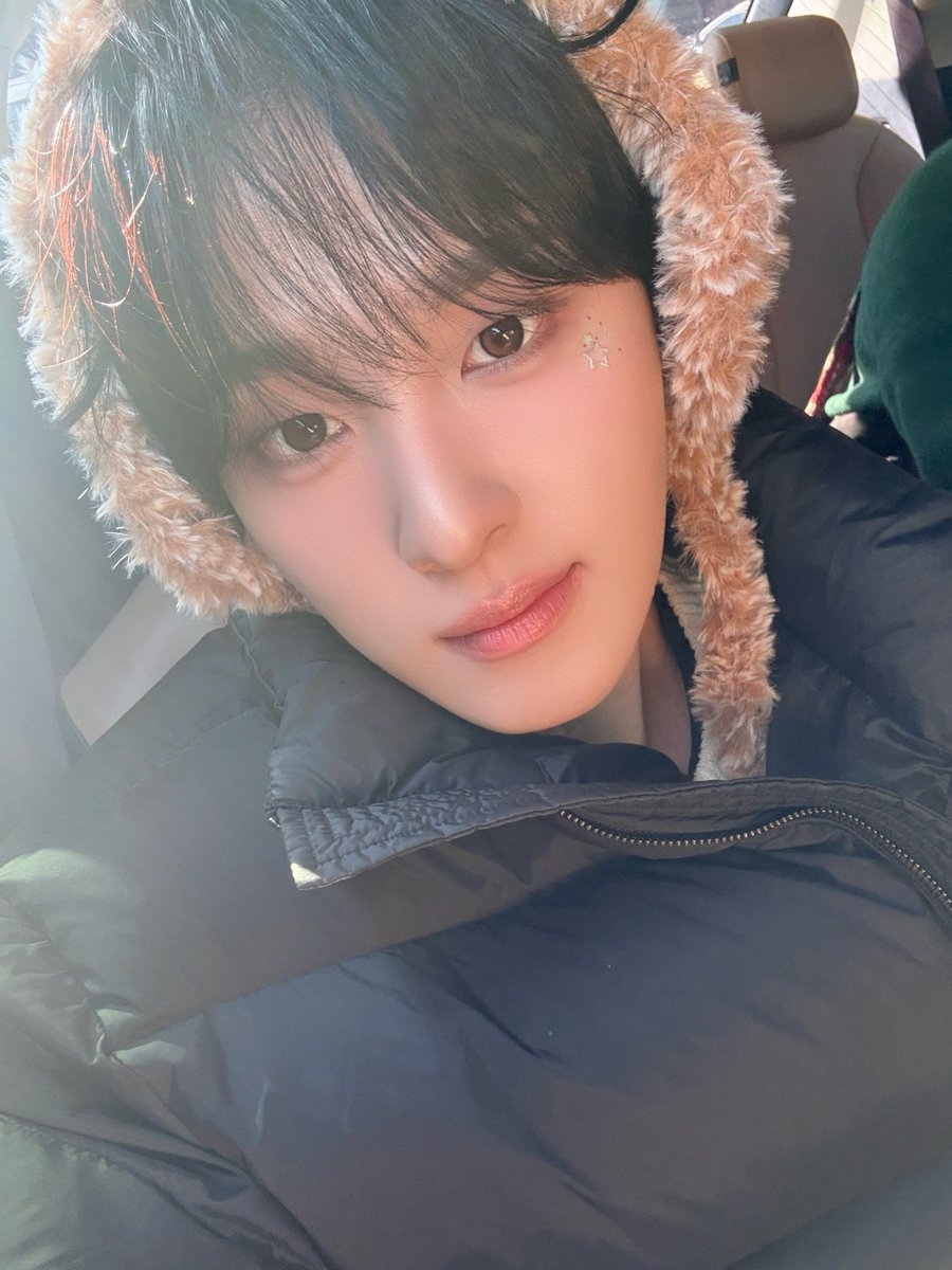 XODIAC_MEMBERS's tweet image. [#현식] 

쏘블링~~~~ 메리 크리스마스 🎄🎄💝🎁

#XODIAC #소디엑 #HYUNSIK #현식