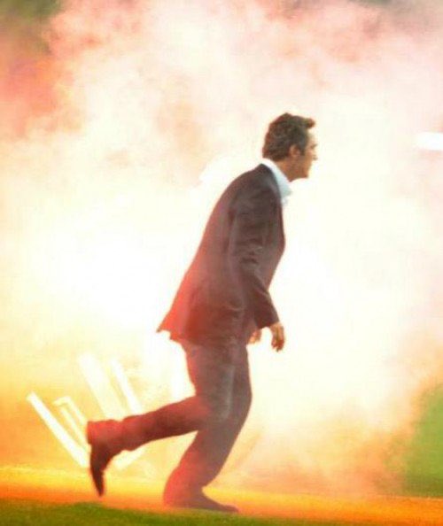 Bir teşekkür de Ali Koç’a.

En kritik süreçte Fenerbahçe Başkanlık makamının yanında durdun.

Yetmedi 3 Temmuz kumpasçılarının ipliğinin pazara çıkması için öncü oldun.

Fenerbahçe’yle değil Fenerbahçe için varsın.