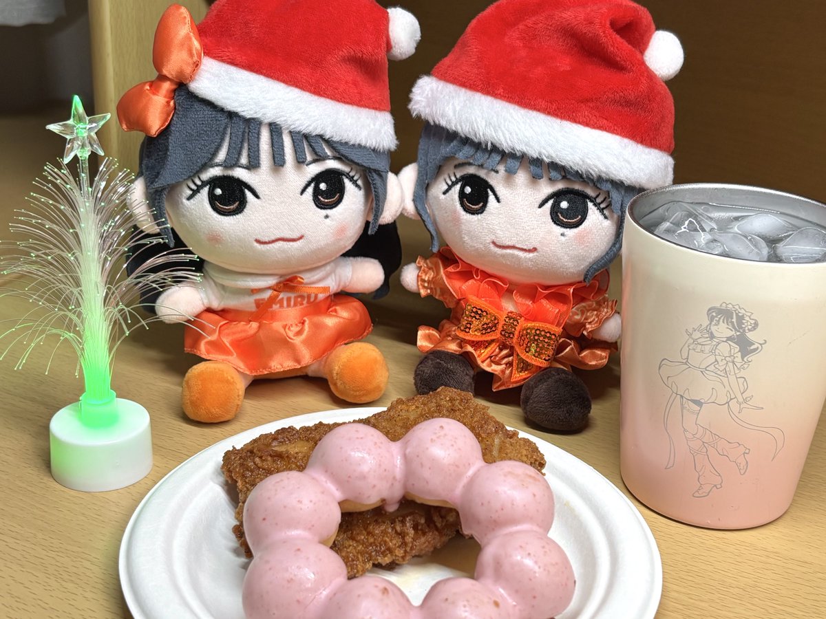 うえのえみ クリスマス限定 クリスマスの使い ちび人形 いよいよクリスマスですね🎄 今年も『陶人形作家 うえのえみさん』の