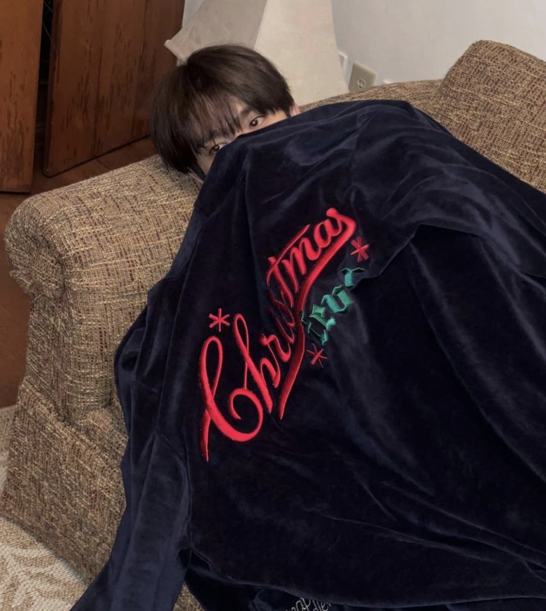 이거 왜 마지막 사진이죠🤔💚