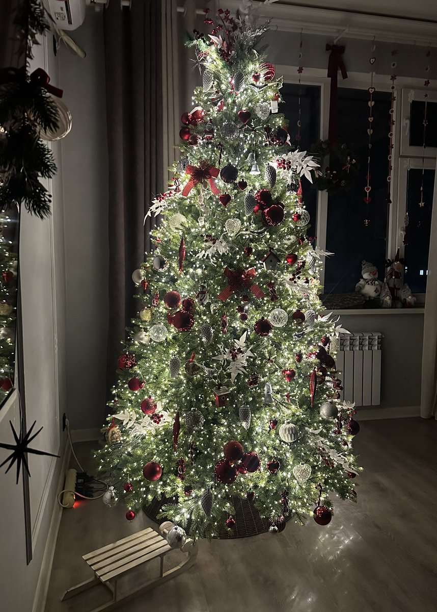 AzizNazarov's tweet photo. Wishing everyone a wonderful Christmas season.
May it bring warmth, clarity, and good energy for what’s ahead.

#sandfam #web3 #gamedev  #boostdrive #micrometa https://t.co/lX8E64Sqpn