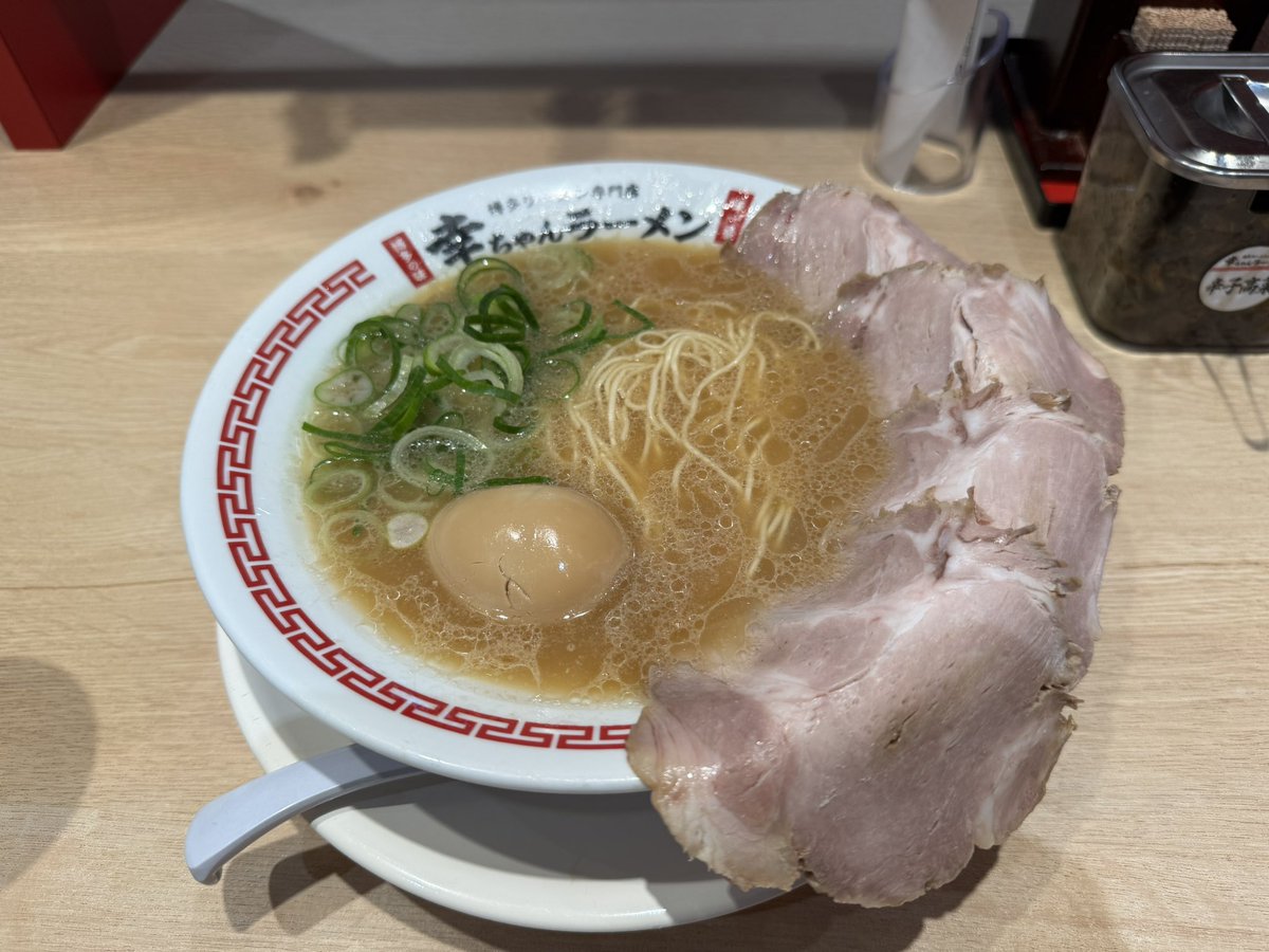plus_pso2's tweet photo. ぼっち旅2日目
食べるから��本徒歩で移動したら17kmぐらいあるいてた https://t.co/Reu5MK6hnQ