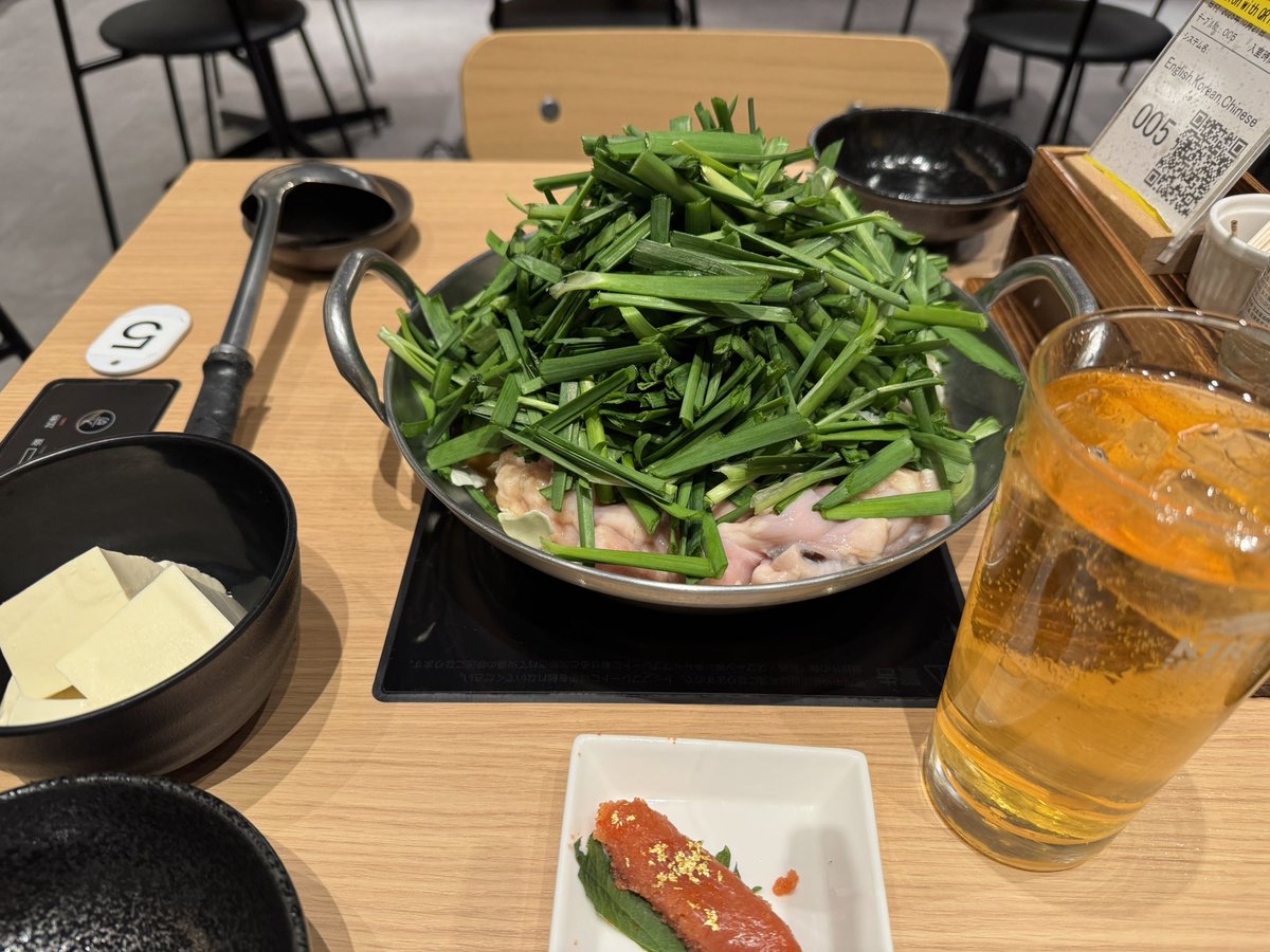 plus_pso2's tweet photo. ぼっち旅2日目
食べるから��本徒歩で移動したら17kmぐらいあるいてた https://t.co/Reu5MK6hnQ