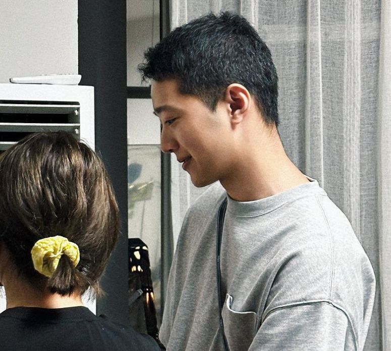 lkldimple's tweet image. ending this year with guanlin's smile and dimple 🥹