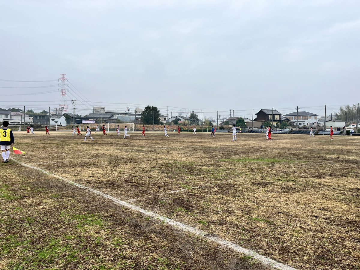seto_tec_eng's tweet photo. 【刈谷フェスティバル】
12/25（木）　vs 大府、桃山

県外チームとの対戦、連戦、本当に多くの経験ができることに感謝です。
個々がもっと逞しくプレーすること、目の前の相手に簡単に負けないこと！
明日もよろしくお願いします！

#瀬戸工科 #春日井泉 #春日井東 #刈谷フェスティバル #高校サッカー https://t.co/ACsjE7w7a4