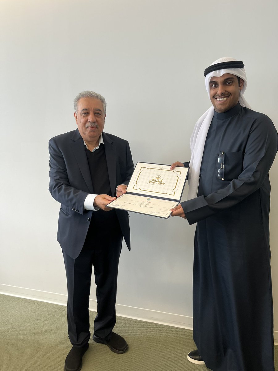 كلية الآداب - جامعة الكويت tweet media