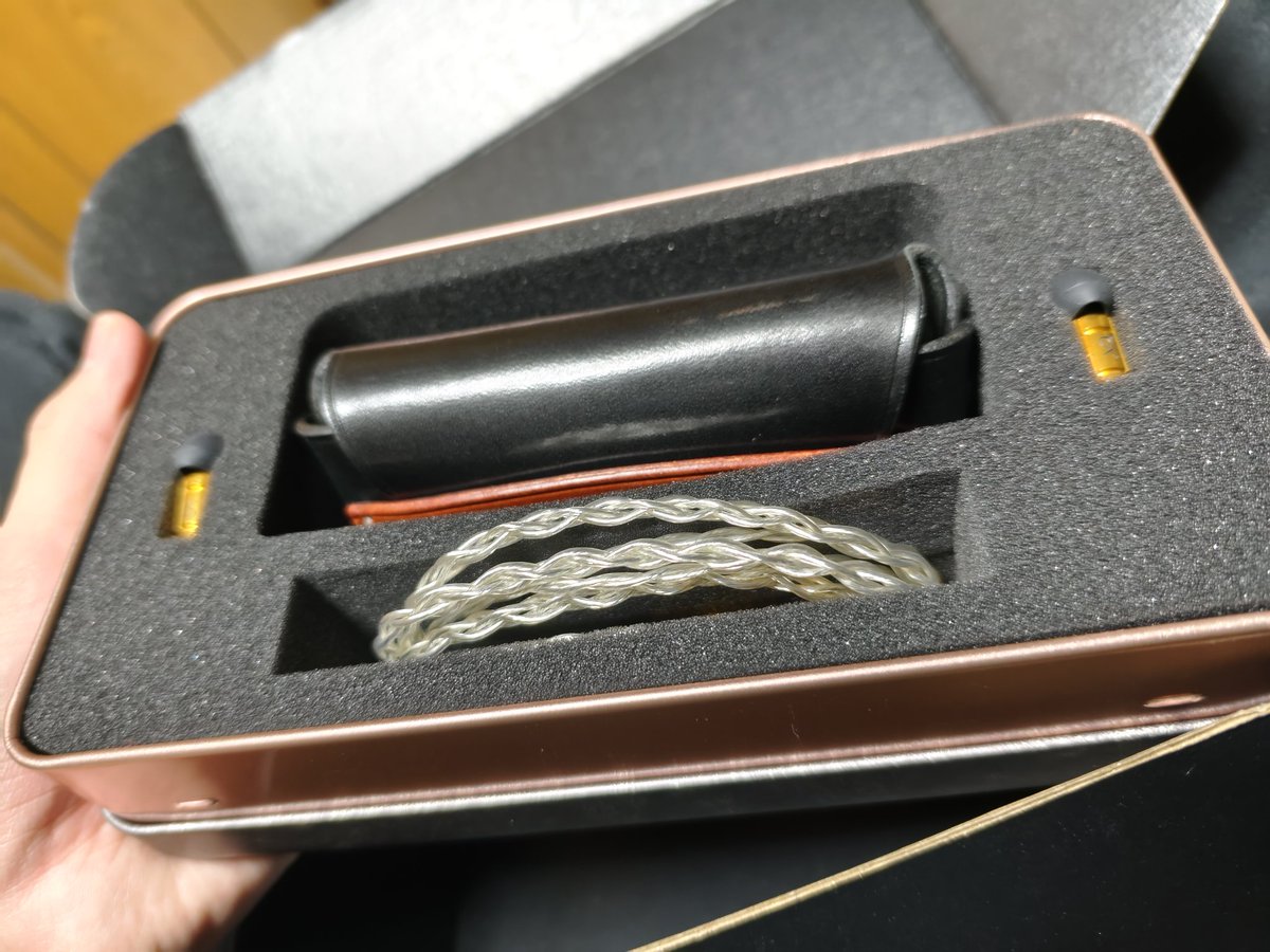 Kai_LancelotX's tweet image. Beat Audio Initium Uno
1日遅れで到着！
付属品が豪華すぎて面白い