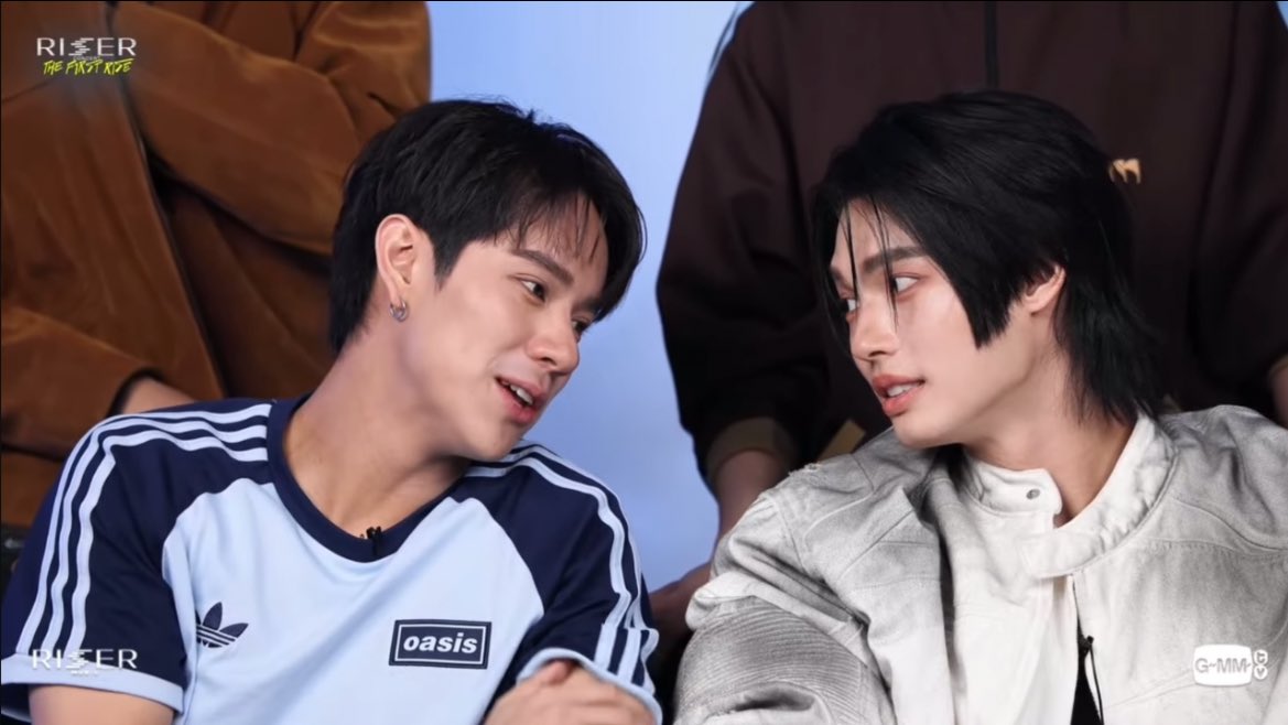 mooaapaporn's tweet image. โฟ้ดบอกอยากเห็น เพิร์ธต้า ปอนด์ภูวินทร์ เจมโฟ้ด 
เป็นแก๊งแบบวัยรุ่น ๆ นนนวินมองหน้ากัน ว่าเราแก่กันแล้วหรอว่ะ เราแก่กันแล้วว่ะ 

โถถถถ เทอ2คนมีแม่ครึ่งโลกจ่ะไม่ต้องห่วง 5555
#RISERCONCERTLIVED3
#winmetawin