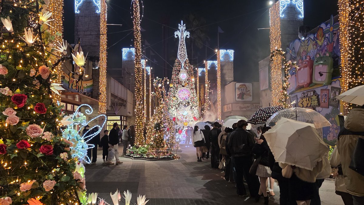 stroll_around's tweet photo. 𝑴𝒆𝒓𝒓𝒚 𝑪𝒉𝒓𝒊𝒔𝒕𝒎𝒂𝒔🎄🎅✨
昨日はすごく充実したクリスマスを過ごせた( *´꒳`*)੭ ♡
とっても景色綺麗で、今年も頑張った���分へのご褒美︎︎ᡣ𐭩
来年もいい年になりますように(｡-ㅅ-｡)
  #イルミネーション2025 https://t.co/kbPm2RDaY2
