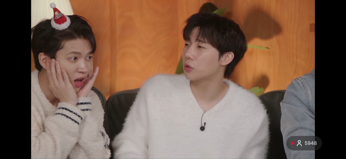 아코✌🏻✌🏻 tweet media