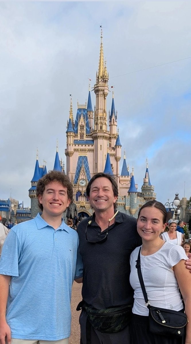 Wishing you and yours the most merry and magical Christmas ever, full of God's blessings and love. May all your New Year's dreams come true, and may your lives be full of peace and joy. 
Merry Christmas! 🙏🎄🎅
Love, 
The Britt family