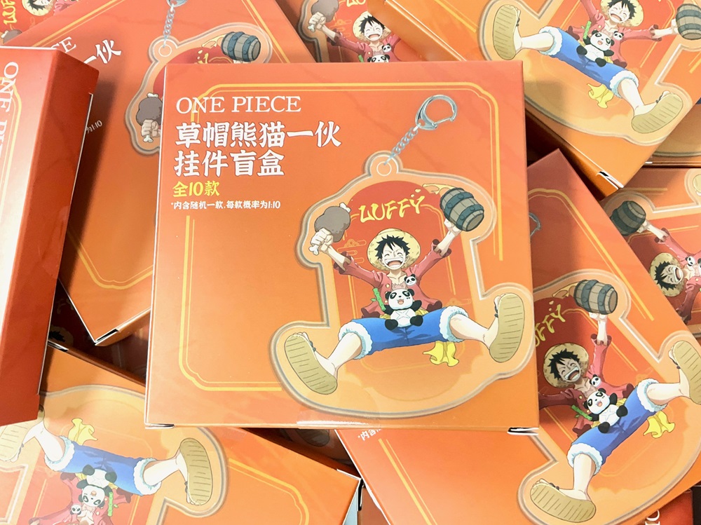 ワンピース　くまモン　麦わら一味　アクリルキーホルダー　全10種セット Amazon.co.jp: ワンピース×くまモン K ルフィ&くまモン アクリル