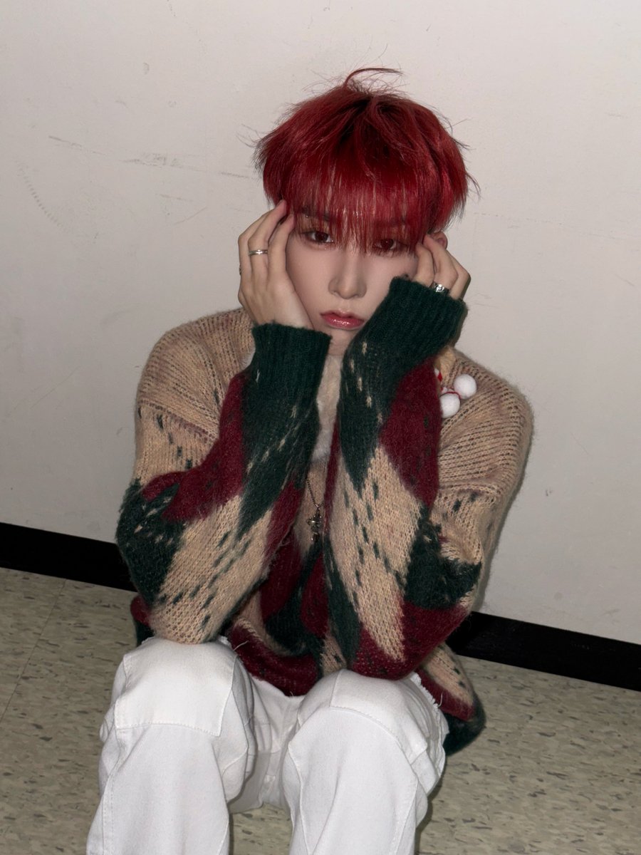 XODIAC_MEMBERS's tweet photo. [#웨인] 

쏘블리 크리스마스에 우리랑 함께 해줘서 진심으로 고마워 덕분에 ��무 행복한 크리스마스다!!
메리 크리스마스 사랑해 🐺🎄🩶

#XODIAC #소디엑 #WAIN #웨인 https://t.co/wnqGx2lZKO