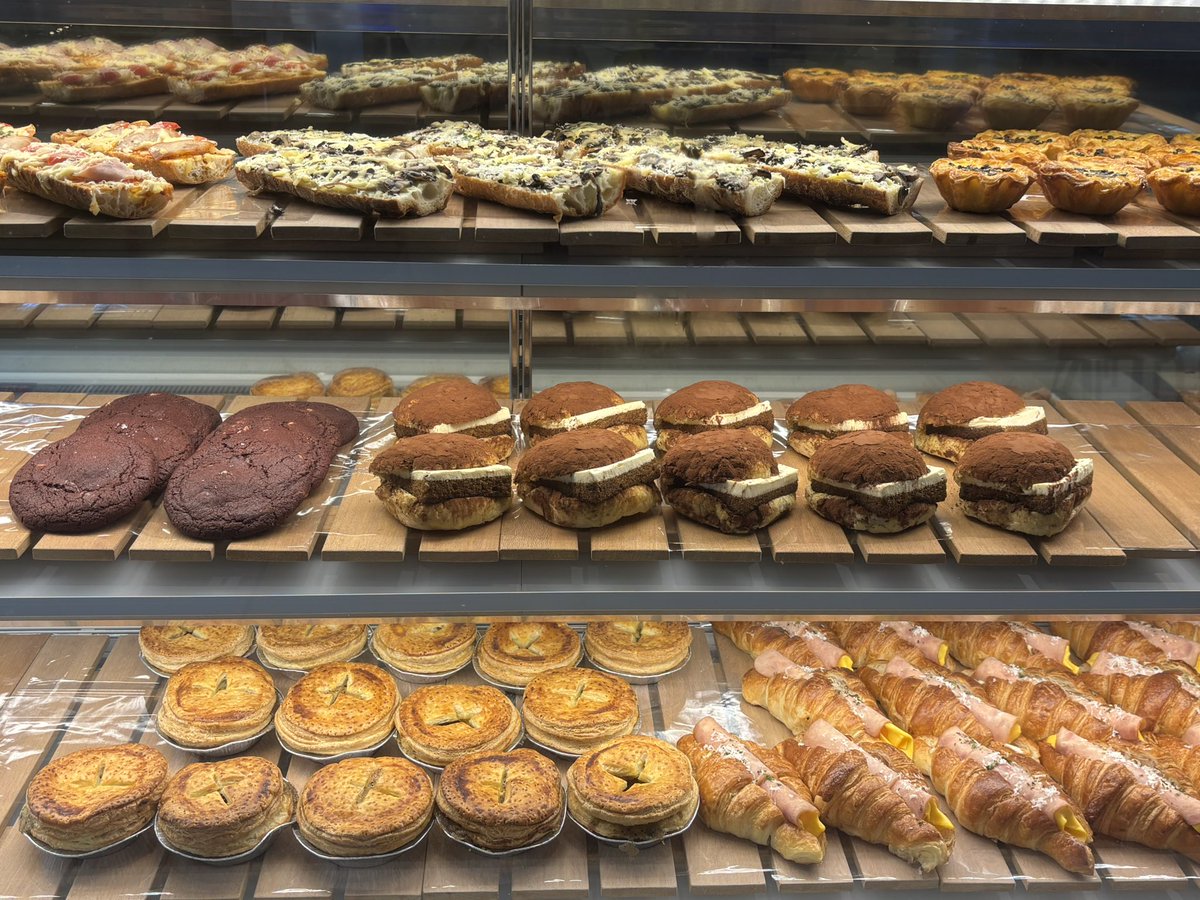 Taleofwave's tweet image. 