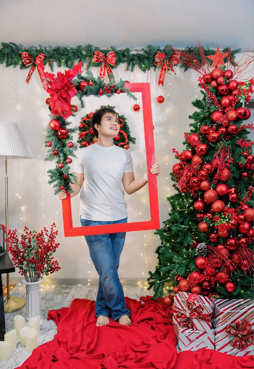kleaahhh's tweet photo. Merry Christmas! ❤️ https://t.co/WuRMN8oaP2