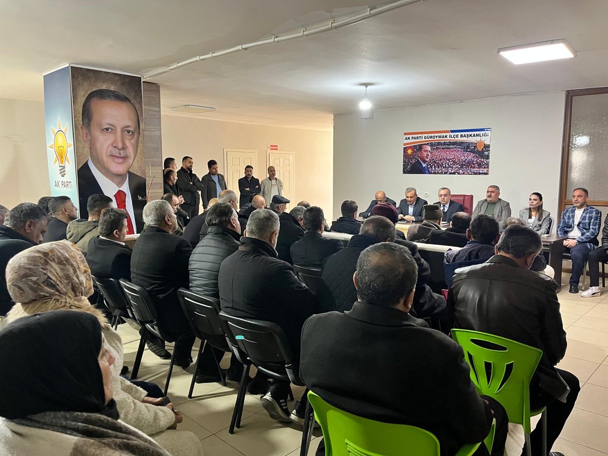 Aralık ayı ilçe danışma meclis toplantısını belediye başkanlarımızla,teşkilatımızla icra edildi.toplantımız hayırlara vesile olsun inşallah.