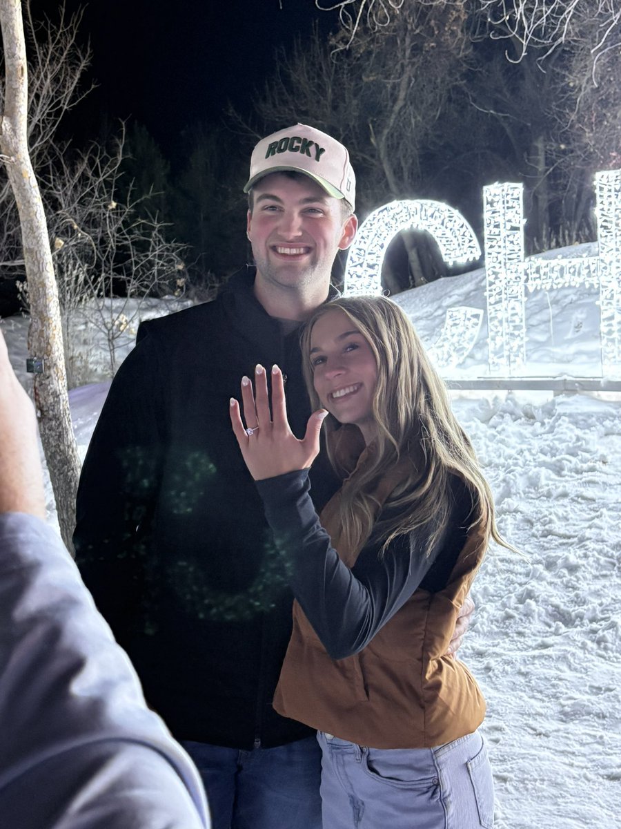 ChanceGoltz's tweet photo. Merry Christmas! https://t.co/SQGmvuSs7M