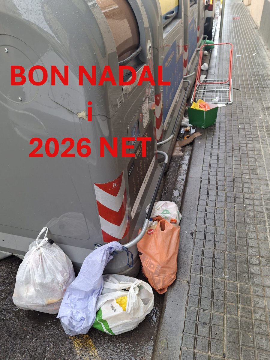Bon Nadal i un 2026 més net (ho dubto) de part dels veïns PORCS del meu carrer, d'<a href="/AjTorello/">Ajuntament de Torelló</a> i del servei de neteja viària. Ja sé que avui és Nadal, però estem així com aquell qui diu cada dia. Podem estar una setmana sense que passi ningú. (foto d'avui)
#torelló #Osona #residus