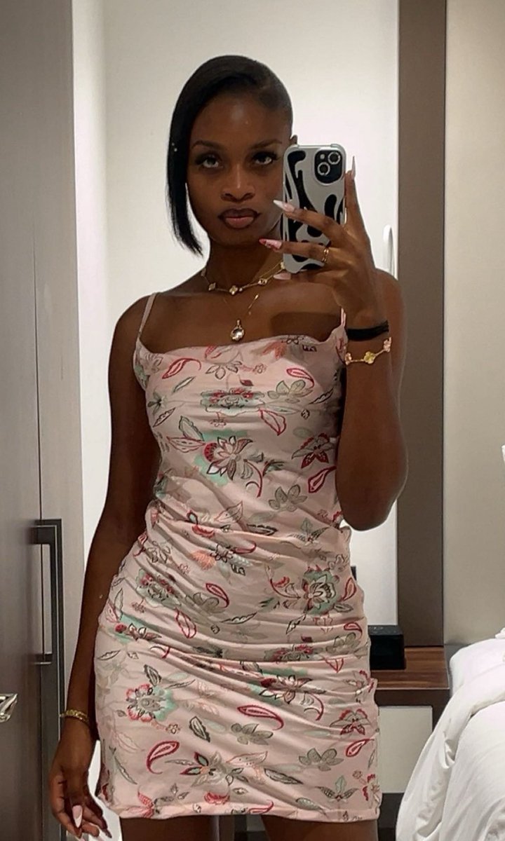 aimeecherryy's tweet image. From Santa to you🙂‍↔️