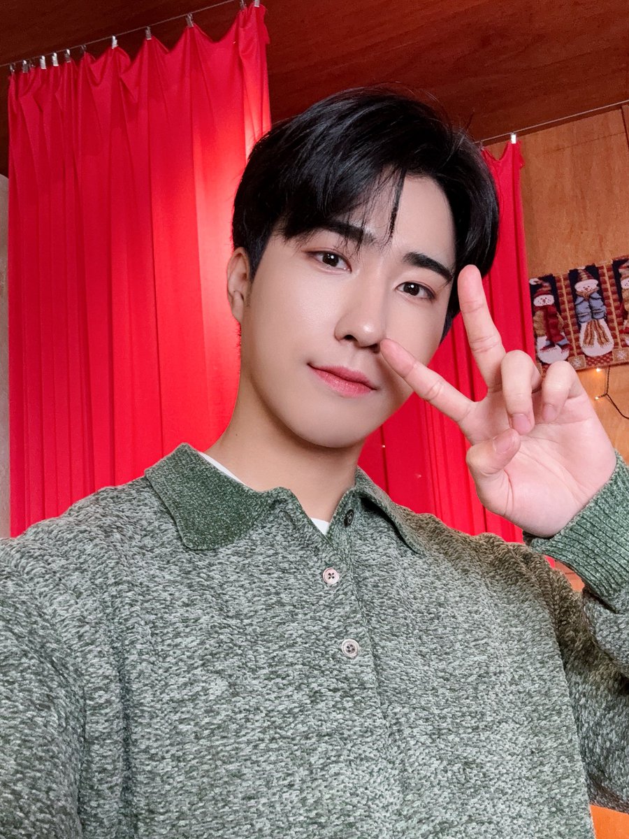 산타하린이가 선물을 줬어🤩✨🎄🖤