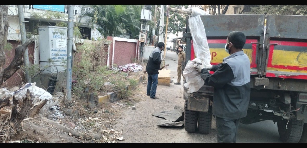 Amohkhb17's tweet photo. @krishna_avs @CommissionrGHMC @ZC_Khairatabad @GHMCOnline @gadwalvijayainc @PrlsecyMAUD @vinay_vangala @Ilovehyderabad Dear citizen your grievance has been resolved thank you https://t.co/3EufFJYtRP