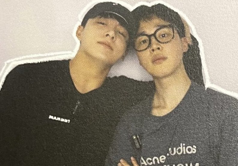 haii jikookies, I'm so happy because I can be one of the many jikookies 🥺
so aku mau giveaway saldo 1jt untuk 5org win 🫠 

rt/like syaratnya
rep moment jikook yang banyak banyak yaa luvvv 🫶🏻

bakala kangen banget sama hari rabu yang ditemani sma konten kapal fanservice ku 😭😭