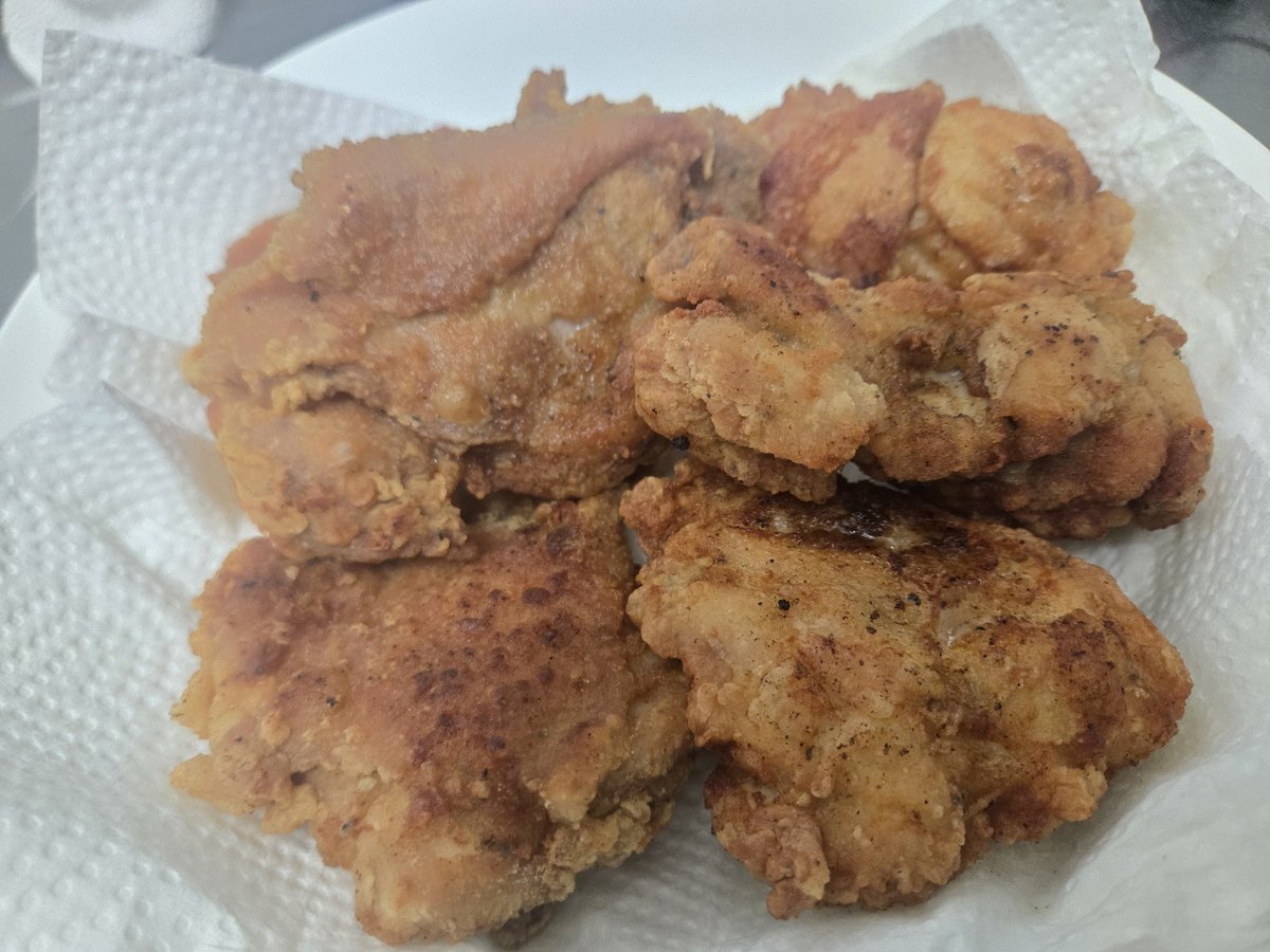 今年は自作でフライドチキン作ってみた！手間はかかるけど安いし結構おいしそうに出来た！！