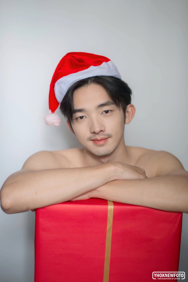 •            🎄Merry Christmas ☃️         
❄ คริสต์มาสนี้ เราจะห่อตัวเองให้เธอ🎄🎅