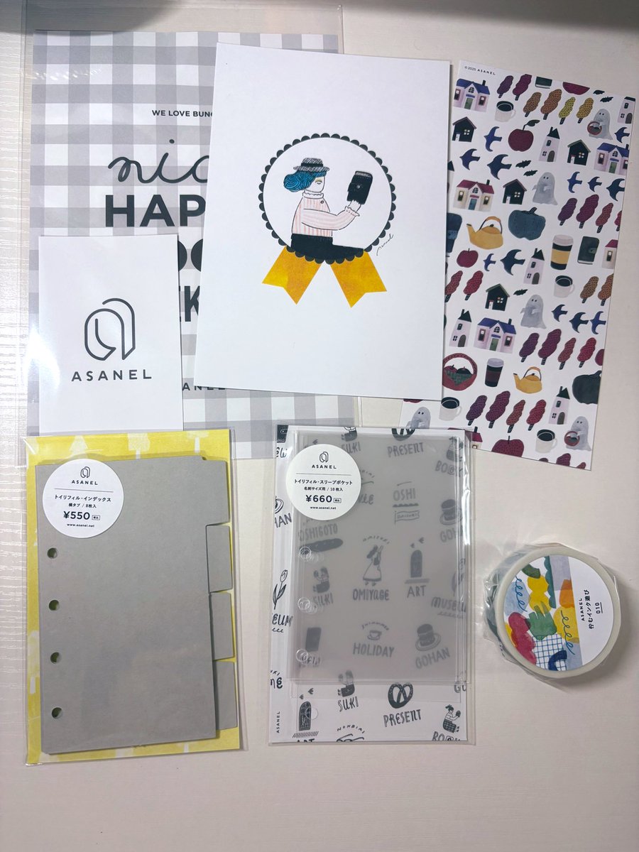 pess_favorite's tweet photo. アサネルさんで購入したものが届いた！
リフィルだけ購入するつもりがマステもついでに☺️
ポストカード、メッセージカードも全部かわいい❣️
そして、また新作が出たとのお知らせを見て追加購入..。
クリスマスプレゼントかな🎁 https://t.co/VYAsWxKprc