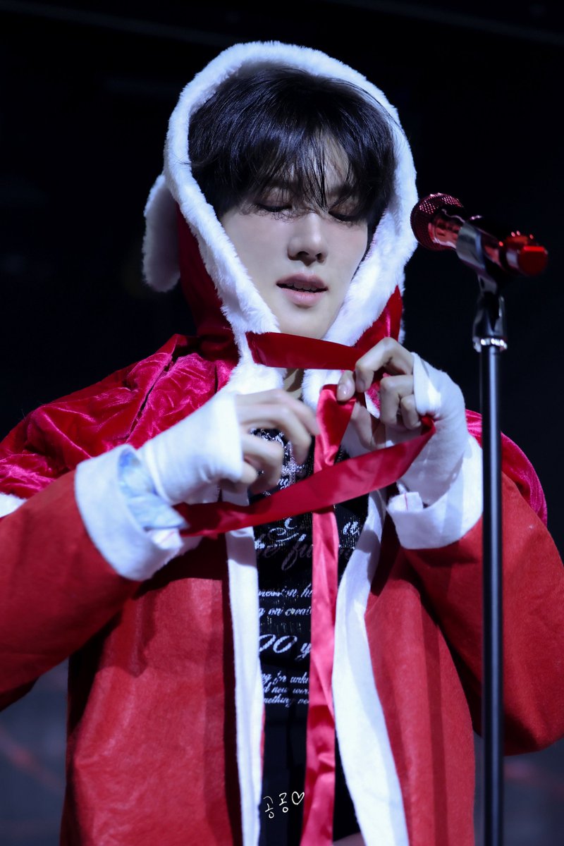 gong_gon9's tweet photo. 251221

메리크리스마스🎄

#오메가엑스 #OMEGA_X #정훈 #JUNGHOON https://t.co/nHlDL7EdUe
