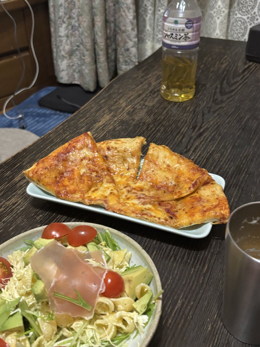 jjjampei_S's tweet photo. 式とかお構いなしにうまいもん用意してくれる義母最高
奥さん置いて家に来た甲斐がある https://t.co/Uh7oEXW9hg