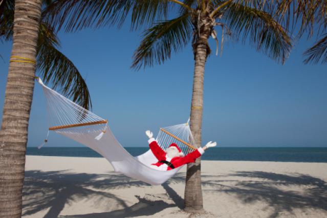 TravelFoodiesTV's tweet image. Look who we saw resting at our #beach before he returned back to the #NorthPole 
Thank You #SantaClaus 🎅🎄🌴
We Hope Everyone is enjoying a Fantastic #MerryChristmas