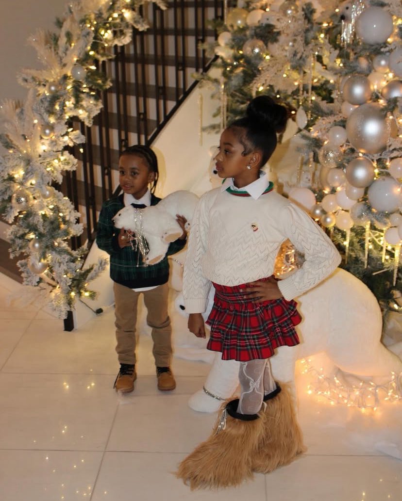 stuncalis's tweet image. kulture is THAT GIRL! so adorable.🥹