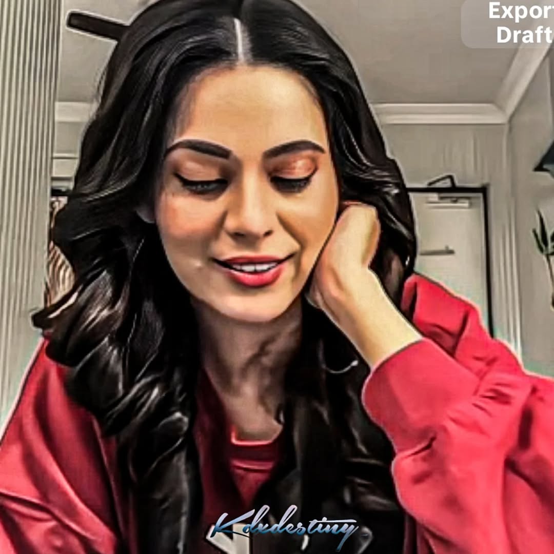 Akxdestiny_'s tweet photo. That smile can light up timelines ✨❤️
@KaushikAlice
#alicekaushik #Naagin7 #alicearmy #AliceVlog #AliceIsBack #aliceinwonderland https://t.co/GlKsgfhgqD