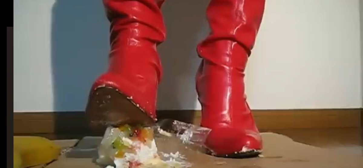 t_bootscrush's tweet photo. クリスマスといえばケーキクラッシュでしょうw過去作からですがw
 #ブーツ
 #boots https://t.co/q43pAy7bp1