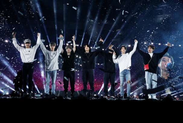 AboutMusicYT's tweet image. The New York Times on BTS:

"In BTS, K-pop found unimpeachable ambassadors - musically nimble, personable and doggedly dedicated to craft.

The biggest K-pop story of next year will be the group's return to recording and touring, which will inject revenue and energy into the…