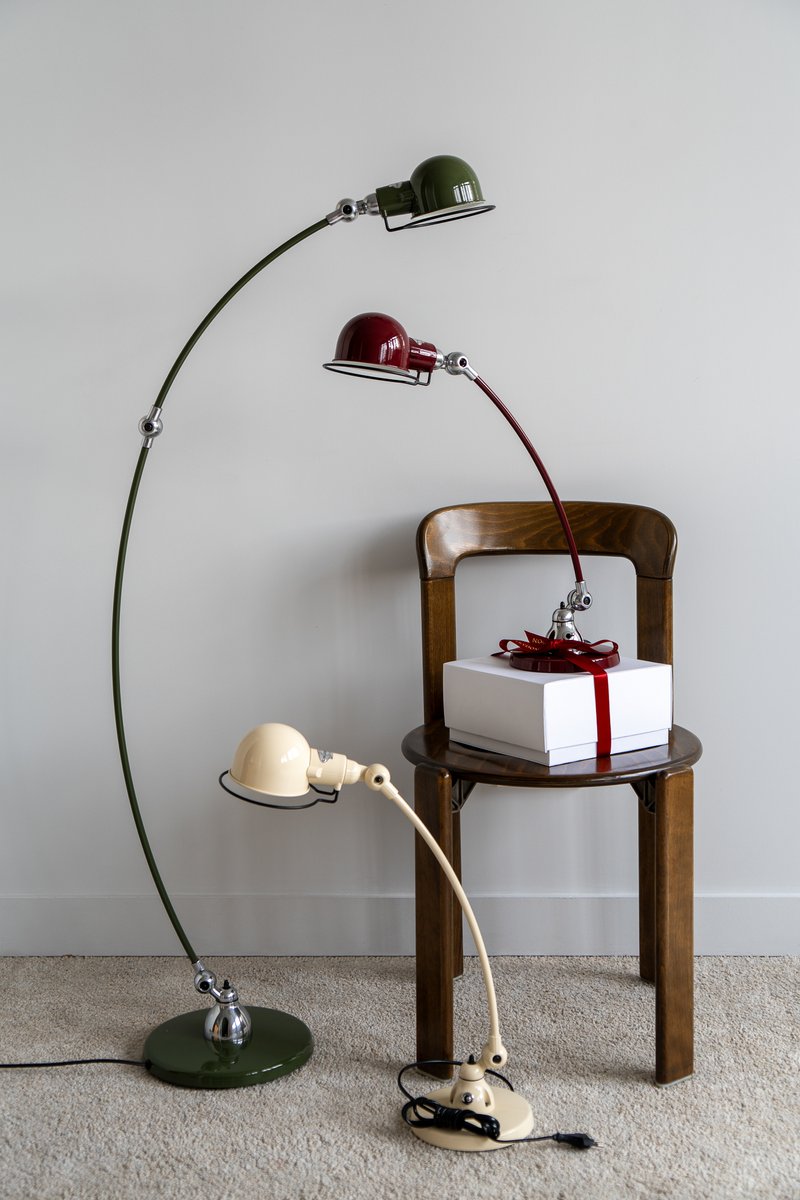 Lumitop_com's tweet image. Avez-vous reçu un cadeau lumineux  ? 🎁💡
Nous serions ravis de découvrir les belles pièces qui ont trouvé leur place chez vous.
N’hésitez pas à les partager en commentaire ou en story.

#Lumitop #Jielde #CadeauxDeNoël #DesignFrançais #LumièreDesign