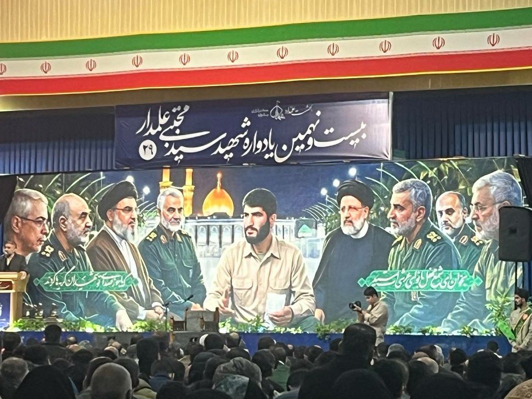 ArefehMh's tweet photo. بخوان ای شمع محفل با نوای عرشی ات سید
که با سوز صدای تو شهیدان گریه ها کردند
#سید_مجتبی_علمدار
#علمدار_اخلاق https://t.co/Gq3ZMNPHfP