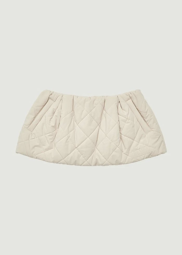 ˚* 𝐶𝑜𝑚𝑖𝑛𝑔 𝑠𝑜𝑜𝑛 *˚

✔︎2025.12.26 Fri. 6pm-

NOEL QUILTING JUMPER [2COLORS]
NOEL QUILTING SKIRT [2COLORS]
grvrgrove-jp.com/products/noel-…
grvrgrove-jp.com/products/noel-…