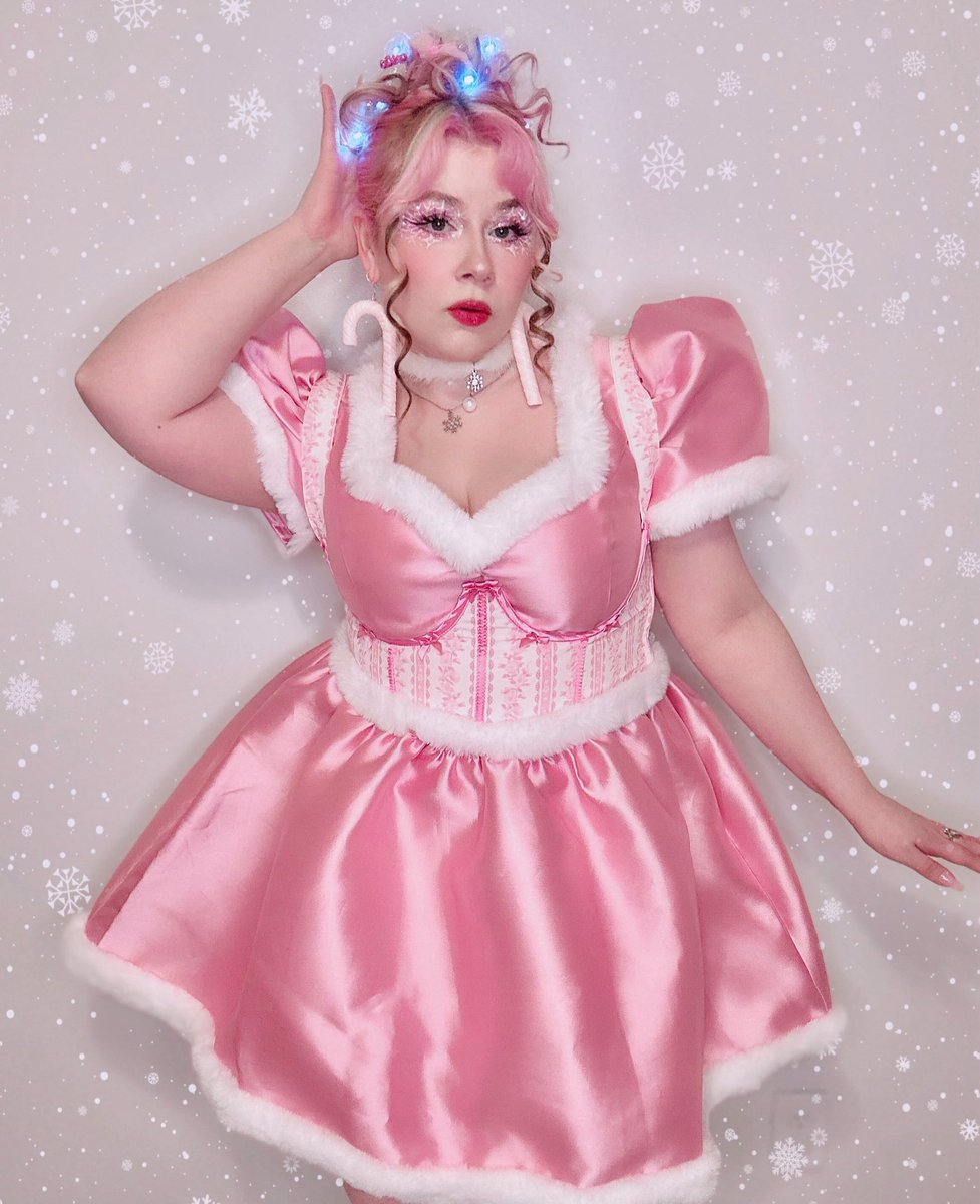 awwbabydoll's tweet image. spending christmas how every traditional woman should - watching my malewife (steve harrington) suffer and hockey yaoi ♡