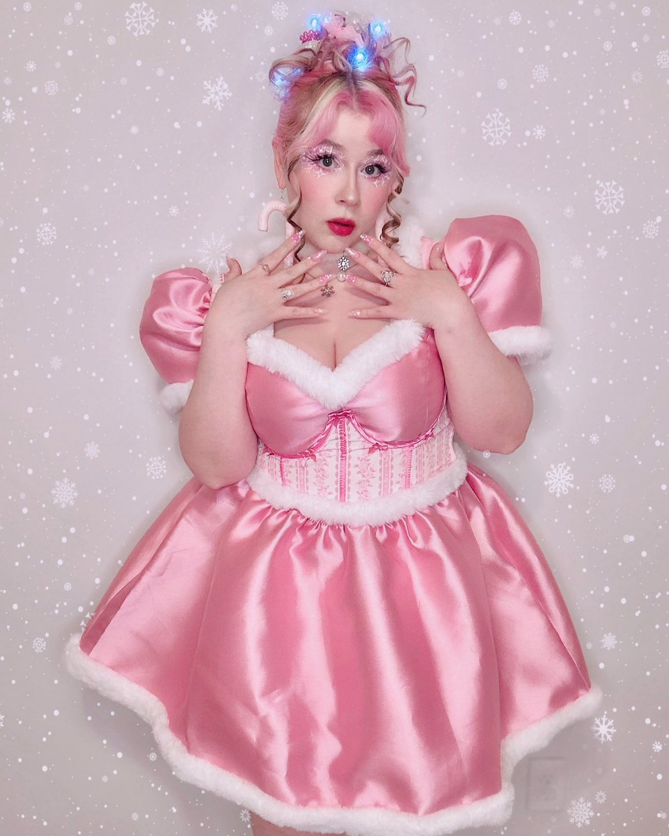 awwbabydoll's tweet image. spending christmas how every traditional woman should - watching my malewife (steve harrington) suffer and hockey yaoi ♡